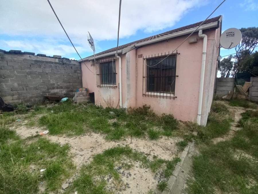 4 Bedroom Property for Sale in Colorado Western Cape